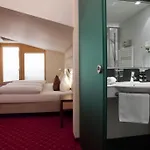 Superior Gourmethotel Yscla Отель 4*