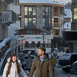 Отель Superior Gourmethotel Yscla 4*