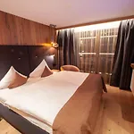 Superior Gourmethotel Yscla 酒店 伊施格尔