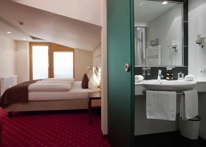 Superior Gourmethotel Yscla Szálloda 4*