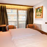Superior Gourmethotel Yscla 4*