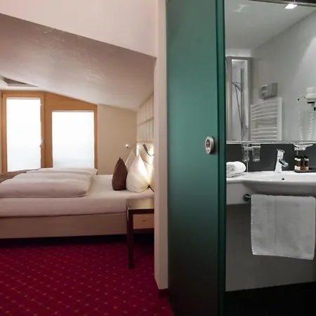 Superior Gourmethotel Yscla Hotel 4*