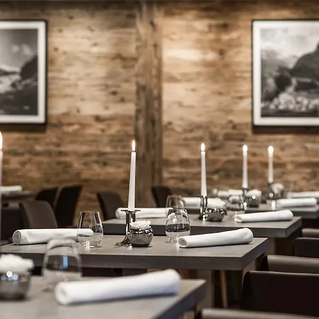 Superior Gourmethotel Yscla Hotel 4*