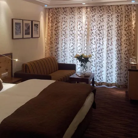 Hotel Superior Gourmethotel Yscla 4*