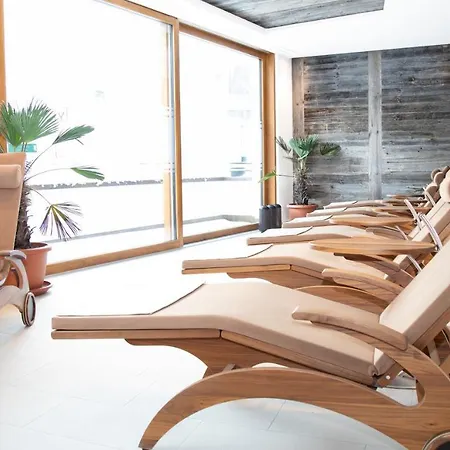 Hotel Superior Gourmethotel Yscla 4*