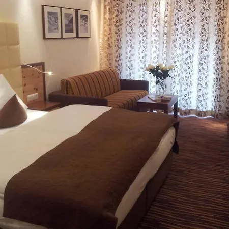 Superior Gourmethotel Yscla