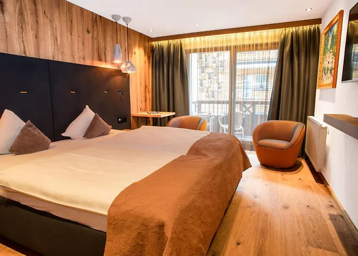 Superior Gourmethotel Yscla מלון אישגל