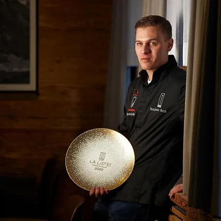 Superior Gourmethotel Yscla Otel 4*